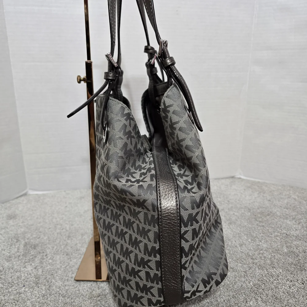 Michael Kors Silver Grey Signature Jet Set Grab Canvas Jacquard Shoulder Bag - Picture 3 of 9
